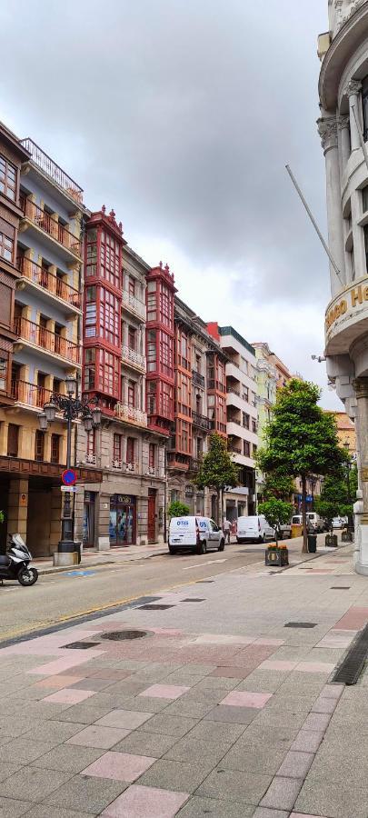 Ferienwohnung Oviedo Centro- Parking Gratuito Exterior foto