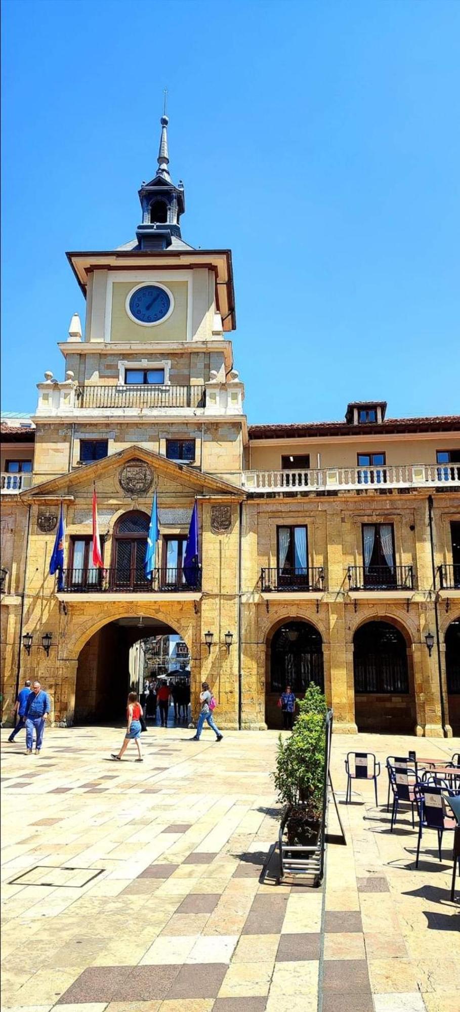 Ferienwohnung Oviedo Centro- Parking Gratuito Exterior foto